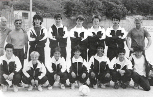 1989-1990 : Équipe Minime pré-excellence de l'ASG titrée Champion de Provence