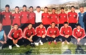 2004-2005 : Équipe 18 ans de l'ASG titrée Champion de Provence