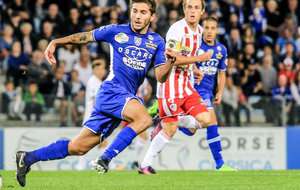 Julien Benhaim a signé